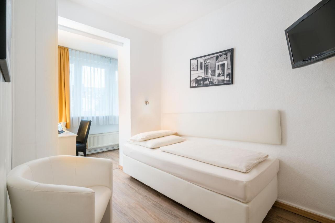 Stadt-Gut-Hotel Rheinischer Hof 에센 외부 사진