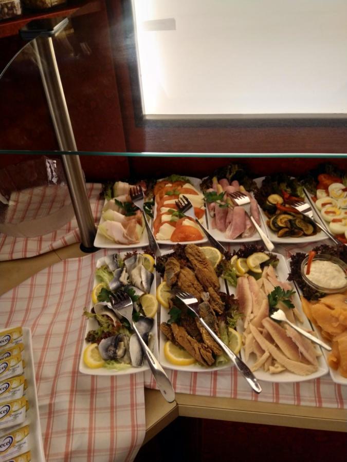 Stadt-Gut-Hotel Rheinischer Hof 에센 외부 사진